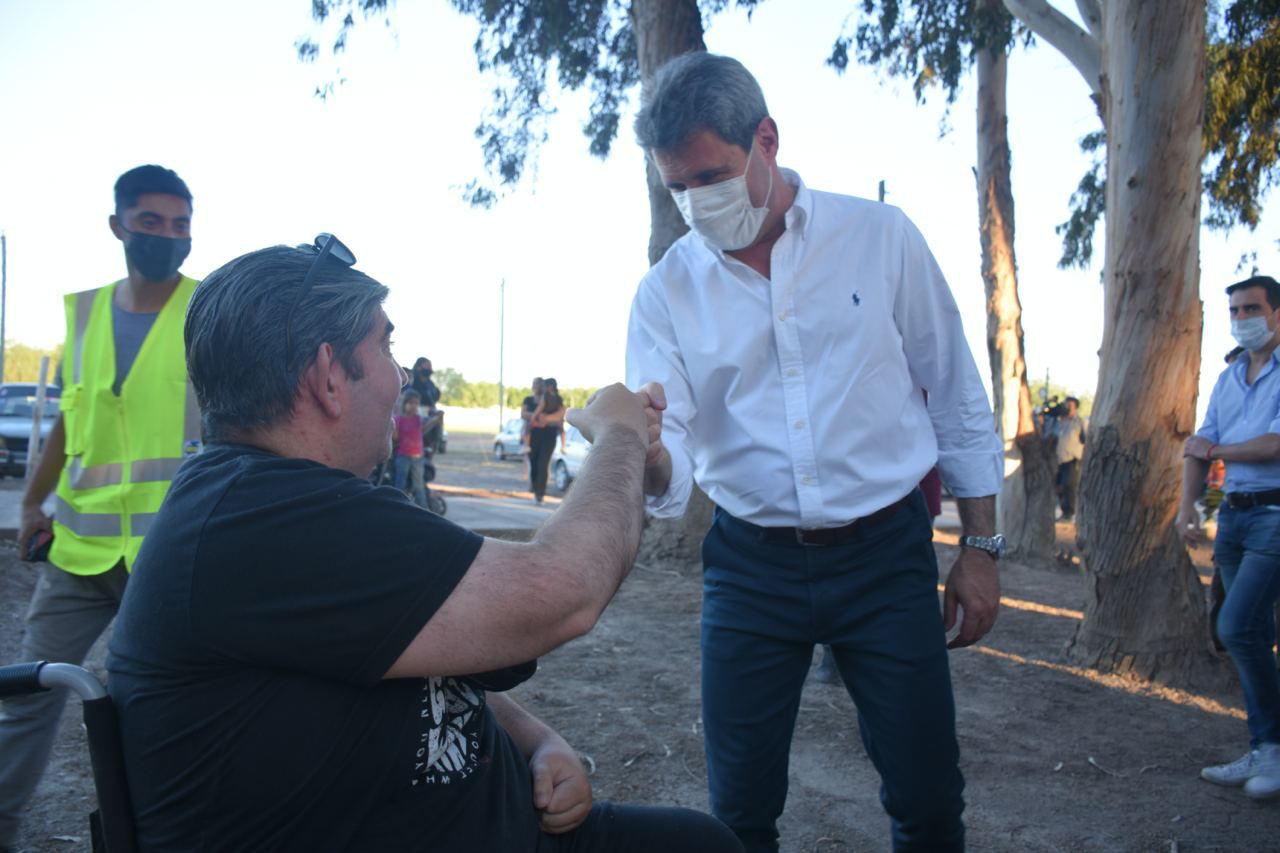 EL GOBERNADOR Y LOS CANDIDATOS RECORRIERON JUNTO A LA INTENDENTA EL “PRIMAVERA ROCK”