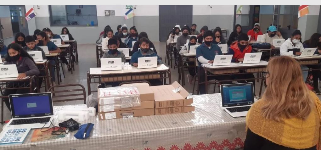 Caucete recibió notebooks de conectar igualdad