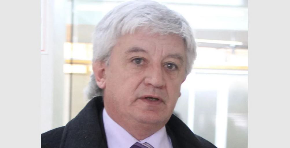 Apresan a un jefe policial de la Federal por tenencia y tráfico de pornografía infantil