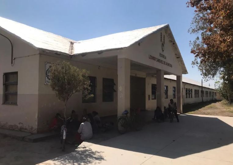 Caucete: estaba en la escuela y resbaló de una escalera, quedó en estado grave