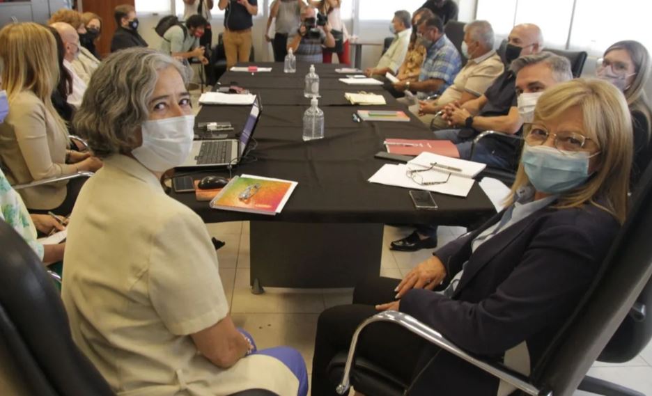 San Juan: se encaminan a adelantar un mes la revisión del aumento a los estatales