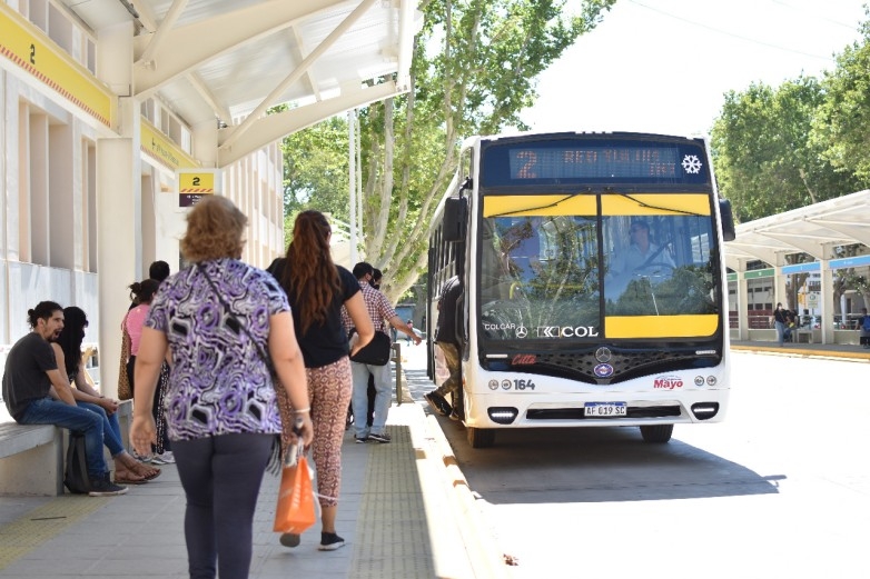 UTA negocia con empresarios el pago de una compensación de $20.000 a choferes en San Juan