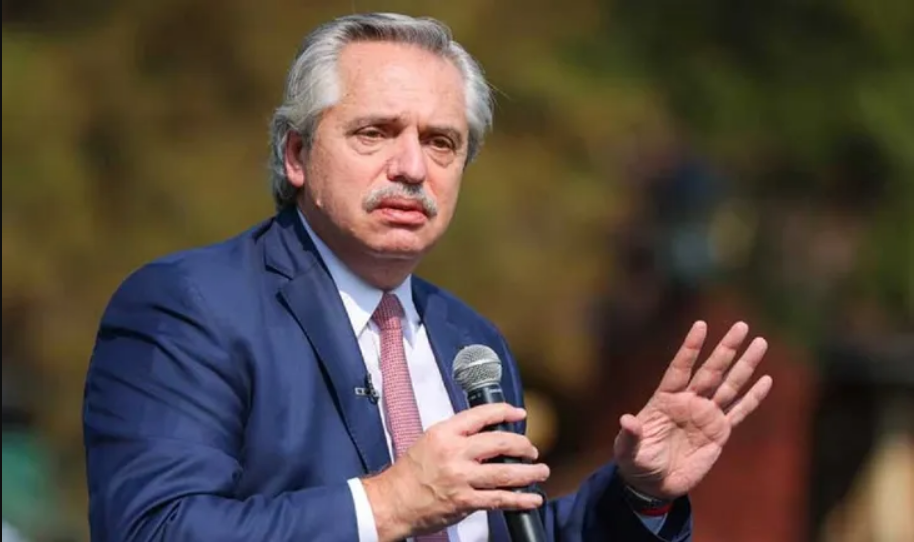 El presidente anunció un bono de 45 mil pesos