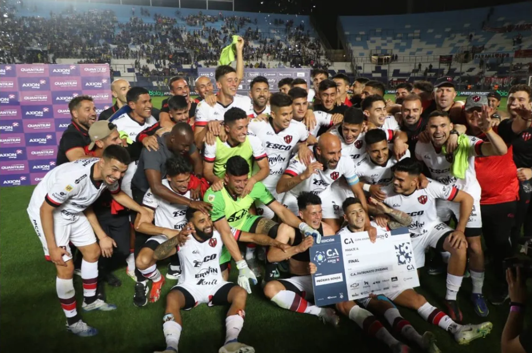 Patronato dio el batacazo en San Juan y eliminó a Boca