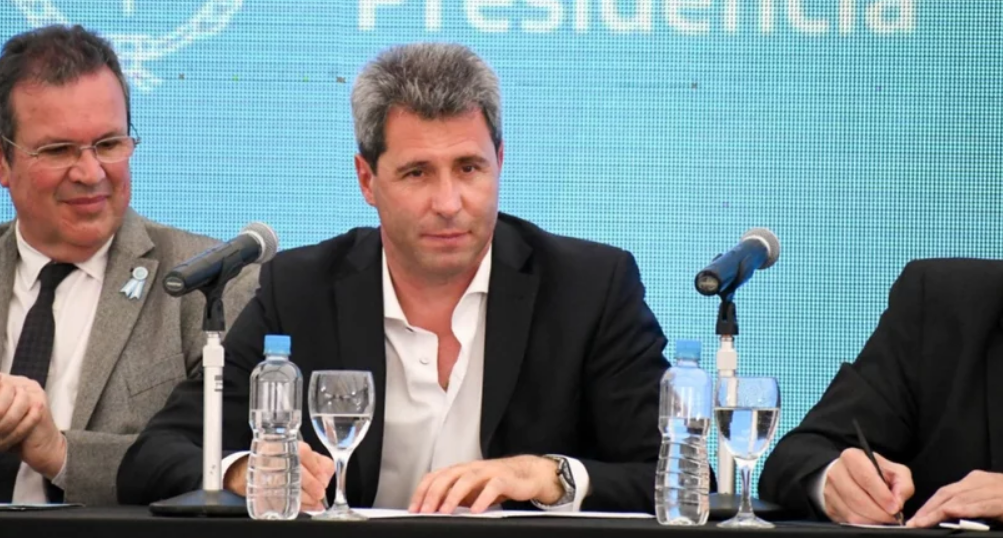 Uñac criticó duramente a la oposición y hasta le respondió a Larreta
