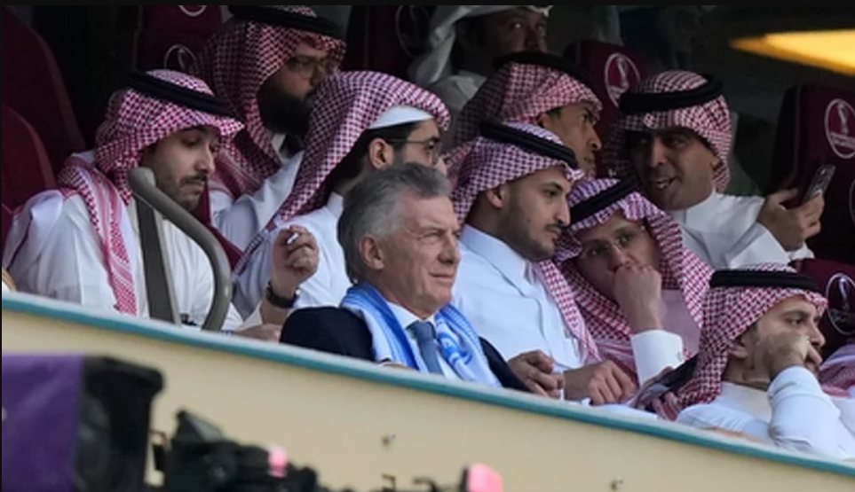 Macri fue a ver el partido de Argentina y Arabia Saudita