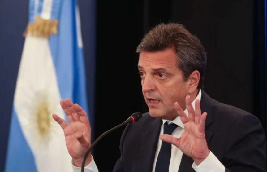 Massa prepara medidas para sostener el consumo y la actividad