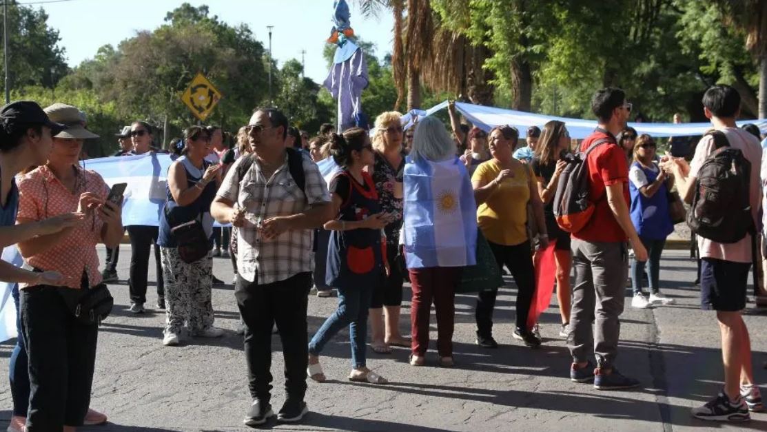 Autoconvocados sumarán hasta 10 días de descuento en sus recibos de sueldo