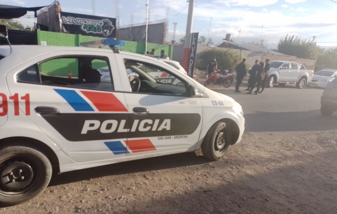 Intentó escapar de la Policía tirando cocaína por las calles