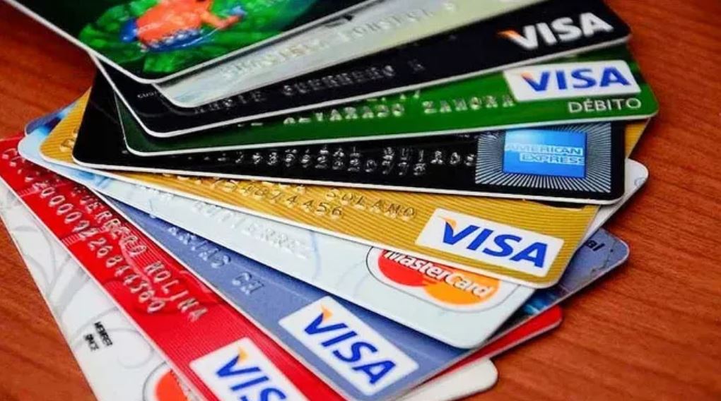 Tarjetas de crédito: Massa anuncia aumentos en los límites y créditos al consumo
