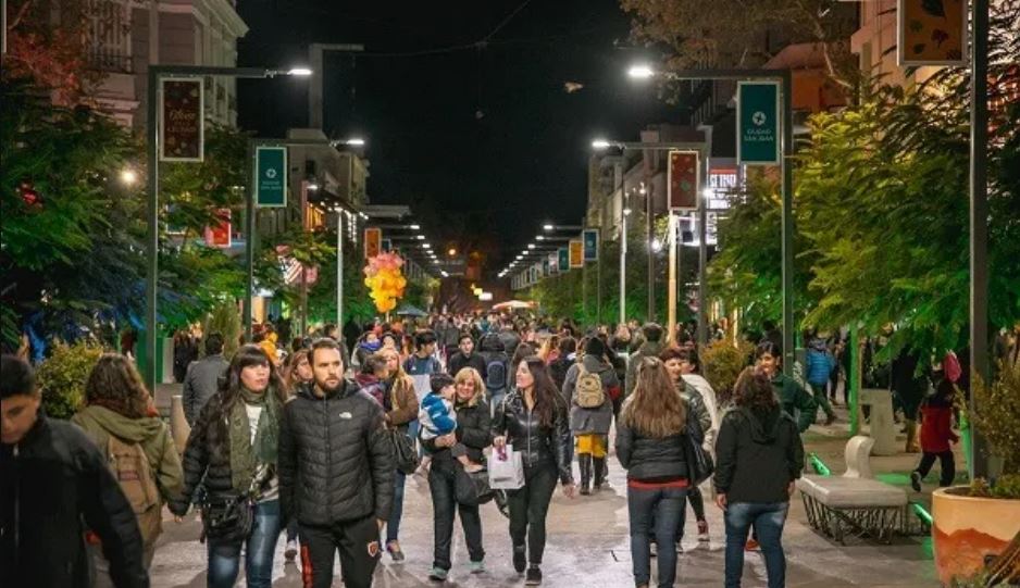 Fin de semana XL: cómo funcionarán los servicios este jueves y viernes