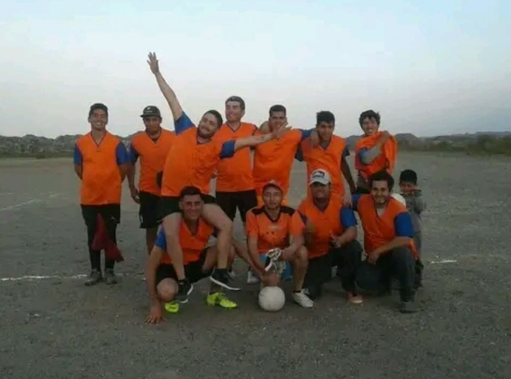 Juegan al fútbol en Marayes y piden apoyo para su club