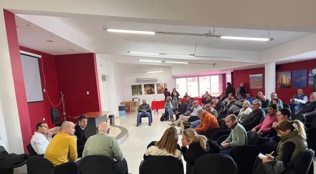 Principio de acuerdo entre proveedores iglesianos y Josemaría