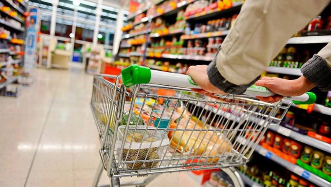 La canasta básica aumentó 6,7% en junio: una familia necesitó $232.427 para no ser pobre