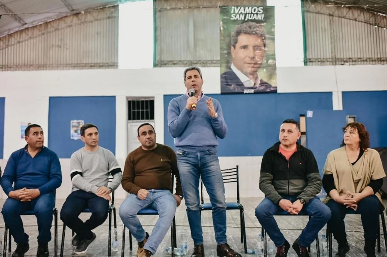 En Iglesia y Jáchal, Sergio Uñac se reunió con dirigentes