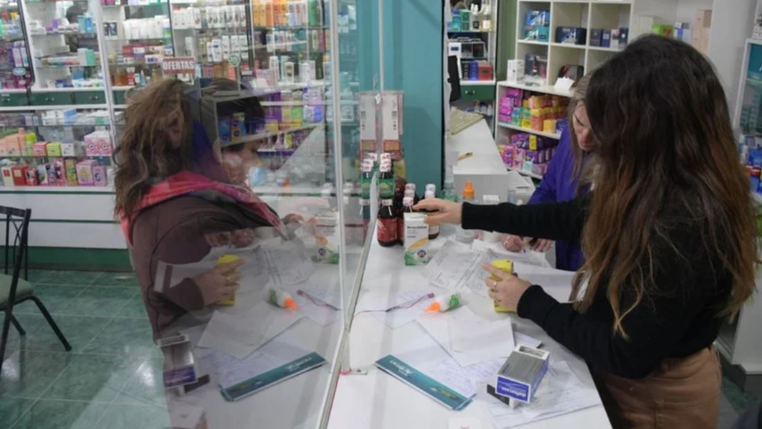 Aseguran que las farmacias de San Juan están trabajando con normalidad