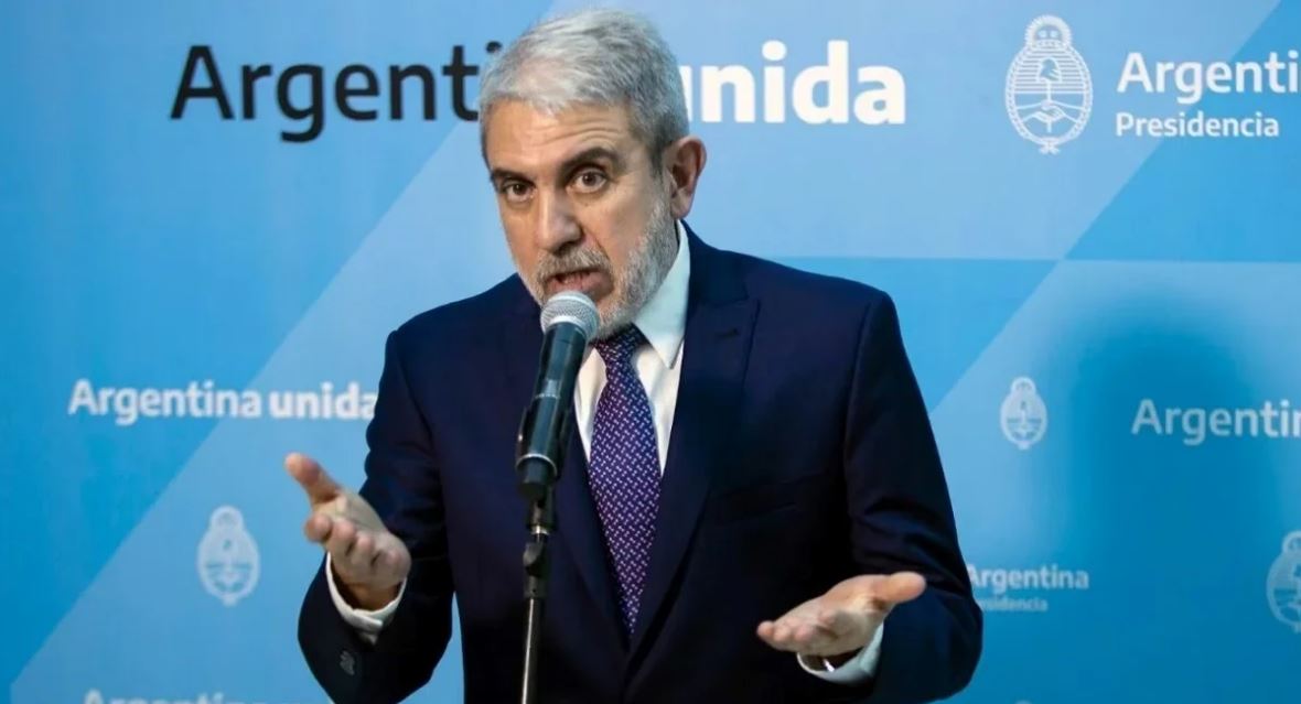 Aníbal Fernández por los saqueos organizados: «No son espontáneos, no es una casualidad»