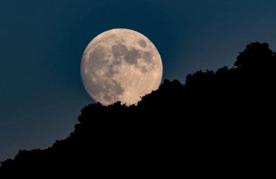 Superluna Azul, el evento que se podrá ver desde la Difunta Correa