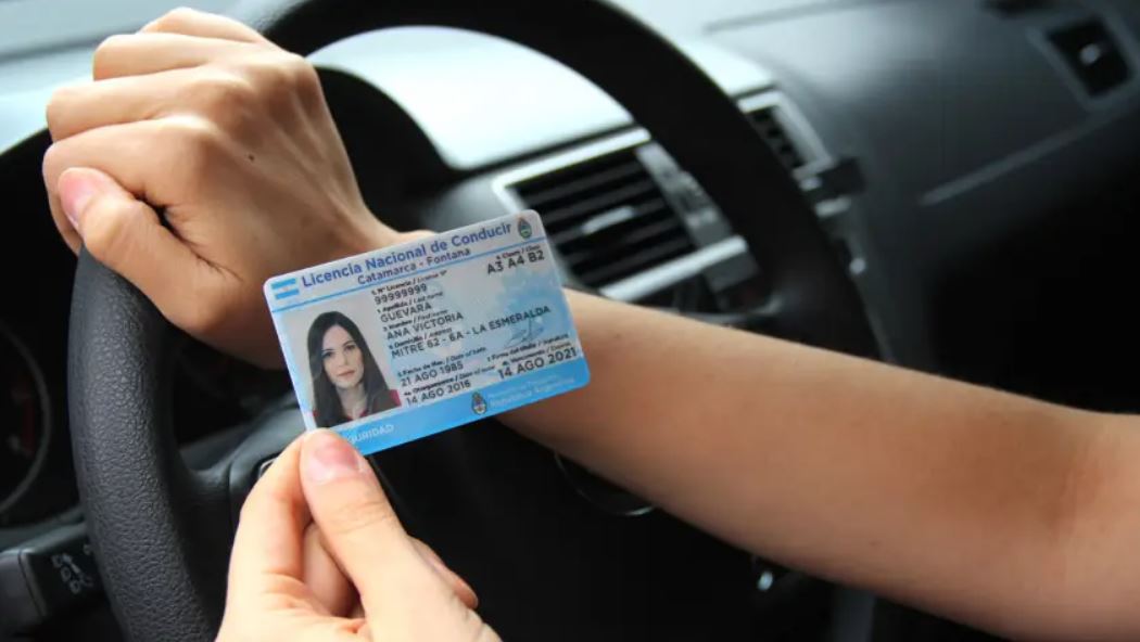Ya rige el nuevo curso obligatorio para jóvenes que buscan la licencia de conducir