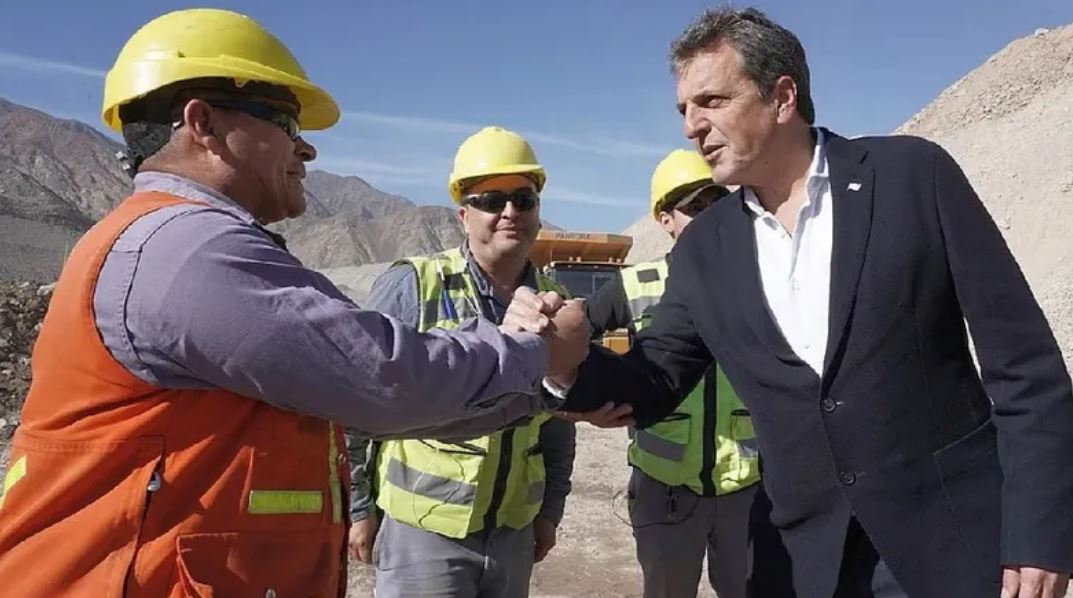 Afirman que Massa prepara un anuncio clave para el sector de la minería