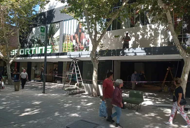 Llega Adidas a San Juan