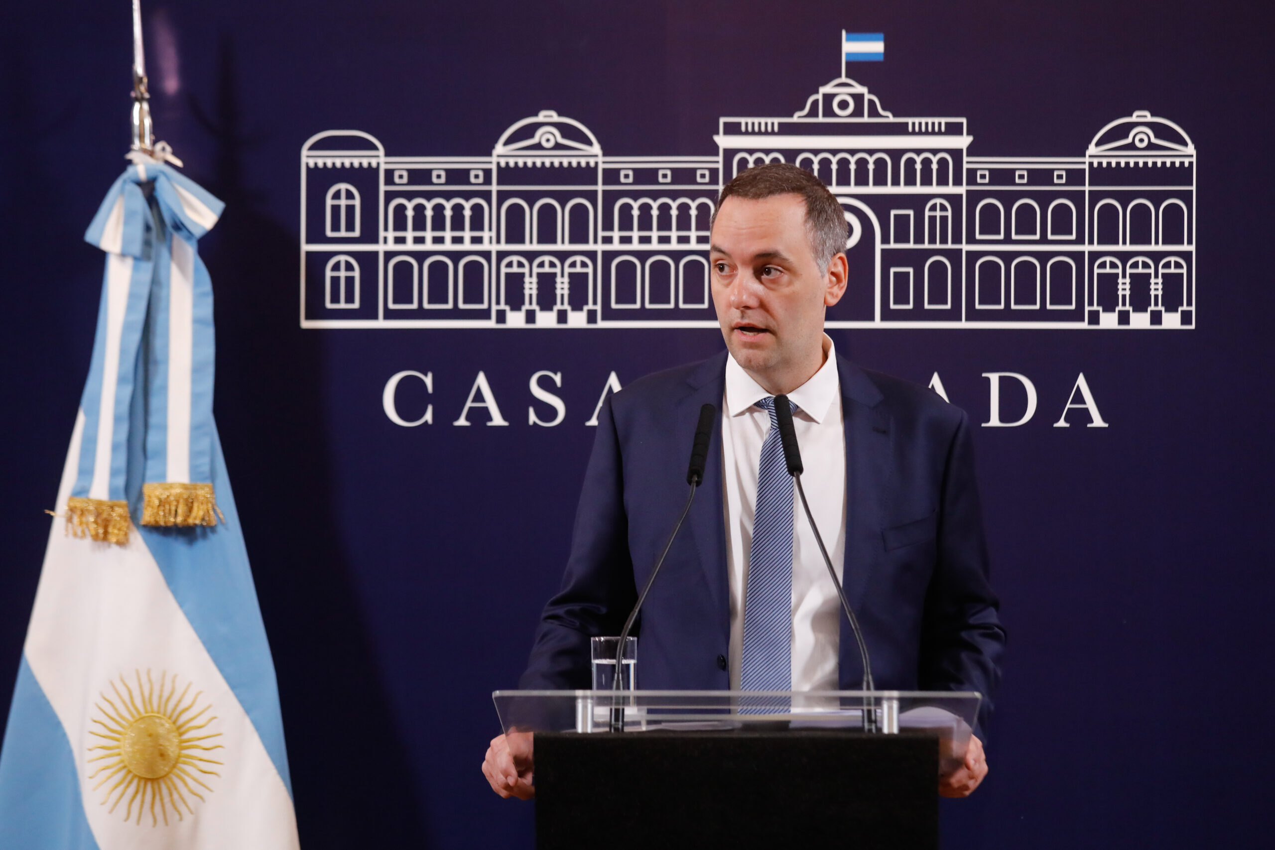 Recorte de Secretarías, adiós a la pauta y mucho más: las medidas que ya tomó Milei