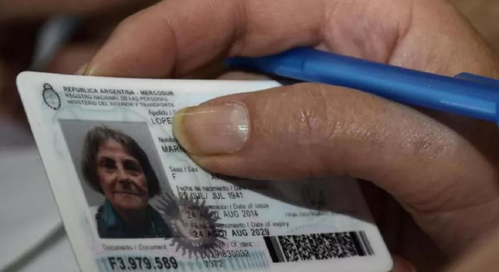Lanzan el nuevo DNI electrónico con chip y código QR