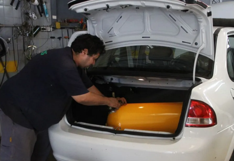 Sube el costo de pasar el auto a GNC: hasta 54% en 2 semanas