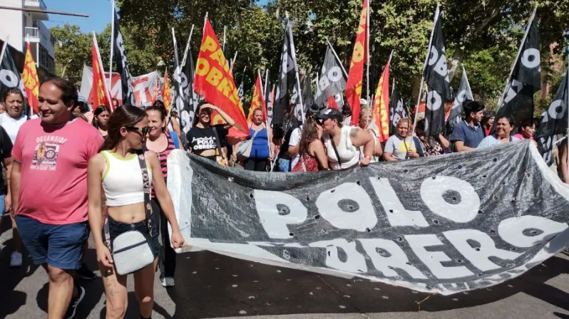 San Juan: concurrida marcha de agrupaciones sociales y de izquierda contra Milei