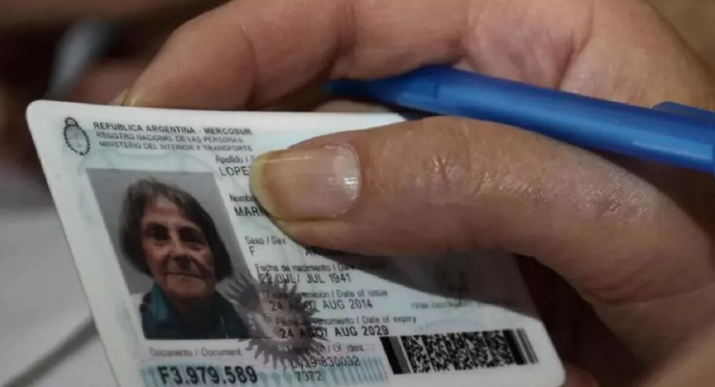 Desde este lunes, aumentó el costo del DNI y del Pasaporte