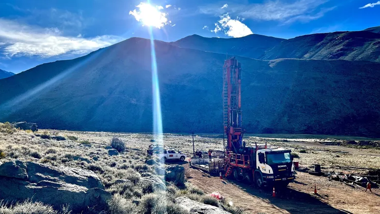 Una gigante empresa canadiense y una australiana entran al negocio del cobre sanjuanino
