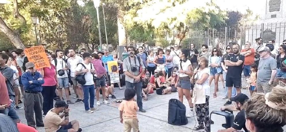Cientos de trabajadores de la cultura marcharon en contra de la Ley Ómnibus de Milei