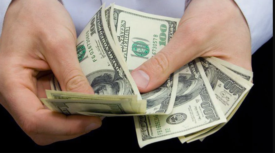 Luego del discurso de Milei, el dólar libre subió a $1.225