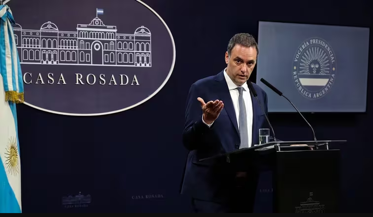 El Gobierno anunció que descontará el día a los empleados estatales nacionales que adhieran al paro general
