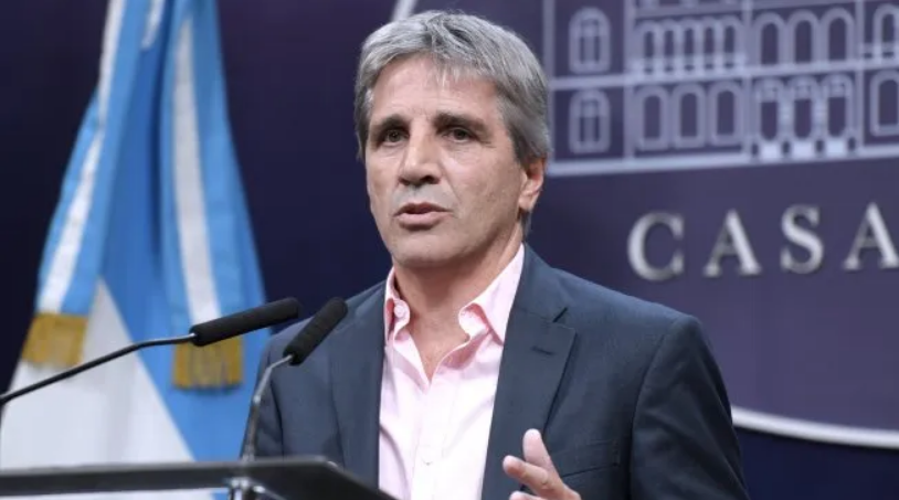 El Gobierno reconoce que la devaluación generó 2,5 millones de pobres