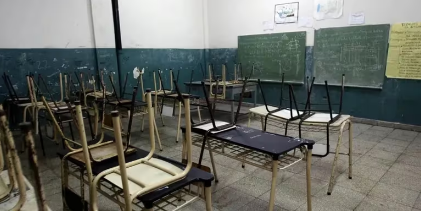 Docentes de CTERA realizan un paro en el inicio de clases en ocho provincias