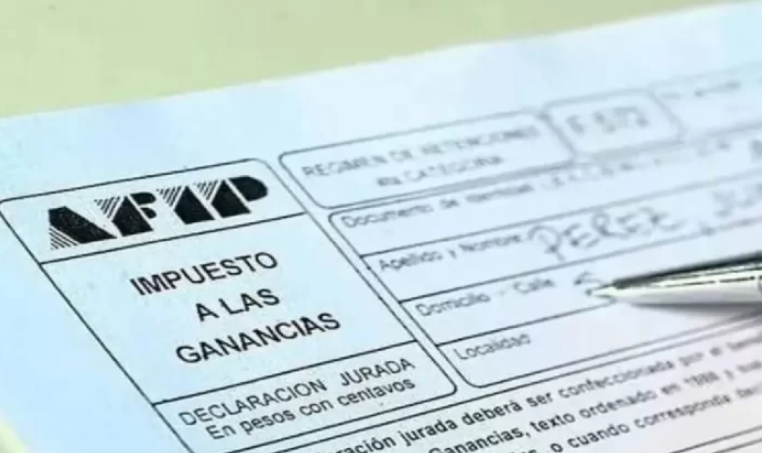 El Gobierno analiza presentar un proyecto para restituir el impuesto a las Ganancias