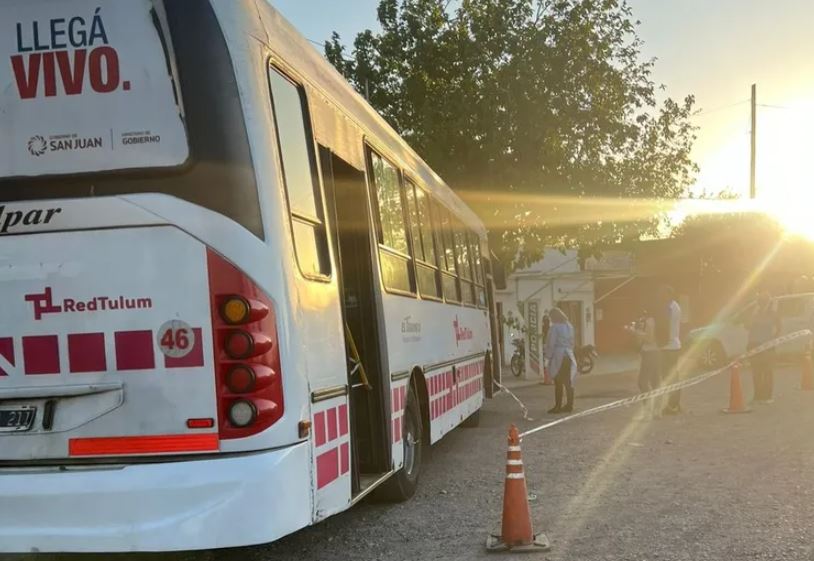 Almorzó con su familia y falleció en el colectivo de regreso a su casa