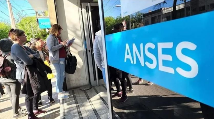 Anses: el Gobierno modificó requisitos para acceder a pensiones y asignaciones
