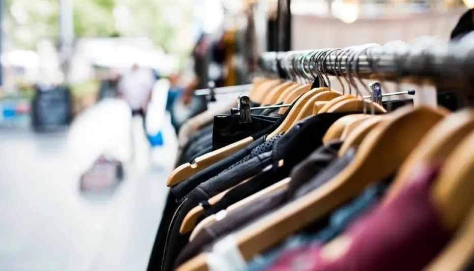 Las ventas de ropa cayeron 7,7%% entre mayo y junio