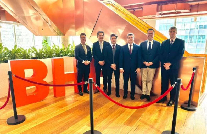 Orrego se reunió con autoridades de BHP y Vicuña en Australia