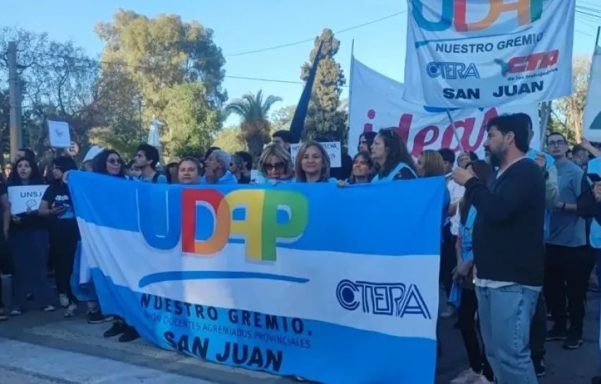 ¿San Juan se adhiere al paro nacional docente?