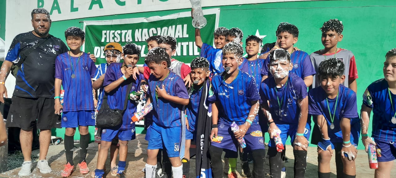 Un equipo caucetero en los más alto del torneo nacional infantil