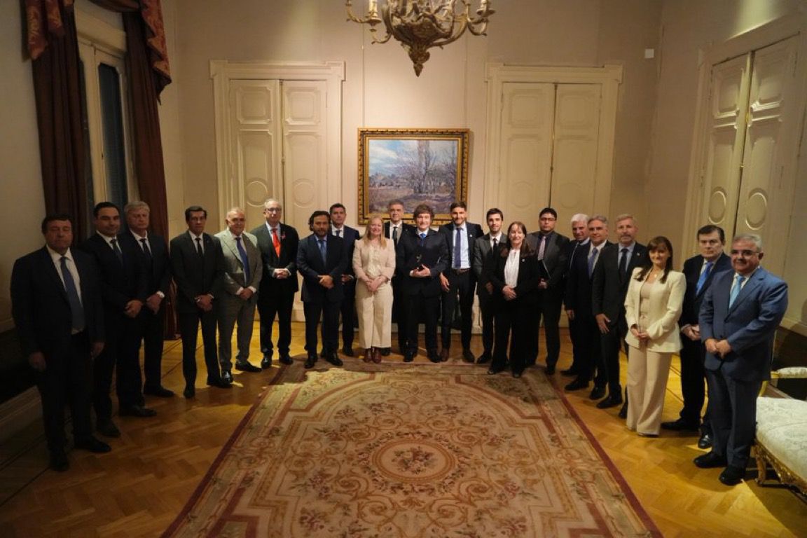 Milei se reunió con los gobernadores, entre ellos Marcelo Orrego