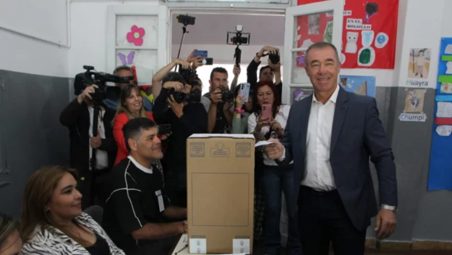 Votó el candidato Fabián Martín del espacio X San Juan