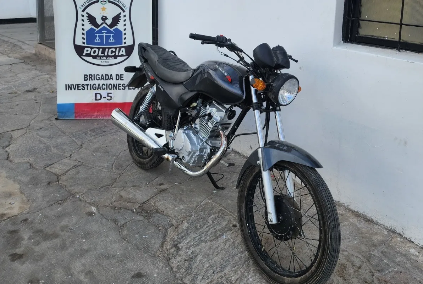 Caucete: recuperan una moto que fue robada del interior de una vivienda