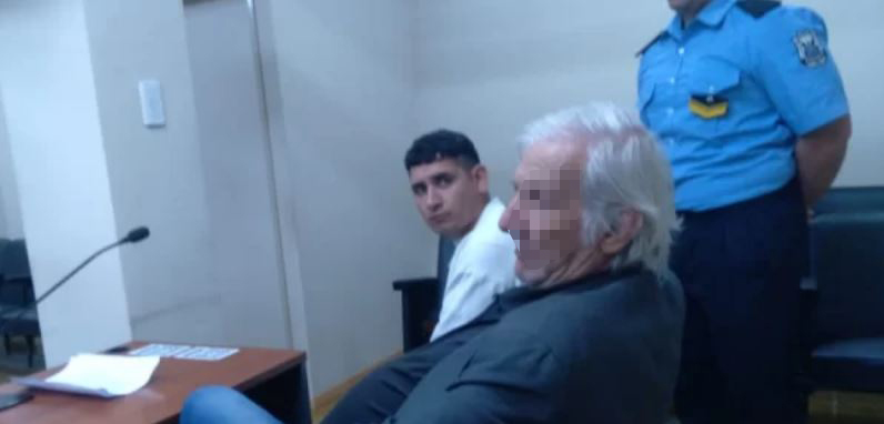 Tiene 25 años y está complicado porque lo acusan de haber violado a una joven que sufre esquizofrenia