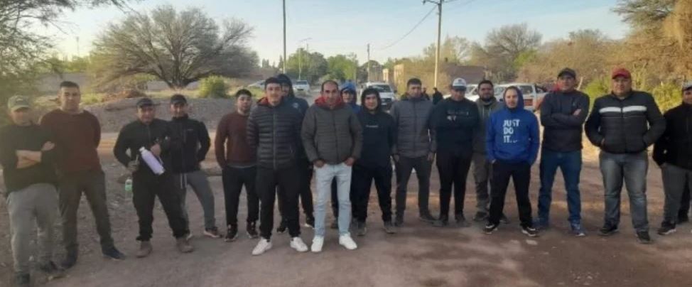 Riojanos cortan la ruta y exigen trabajo en las mineras de San Juan