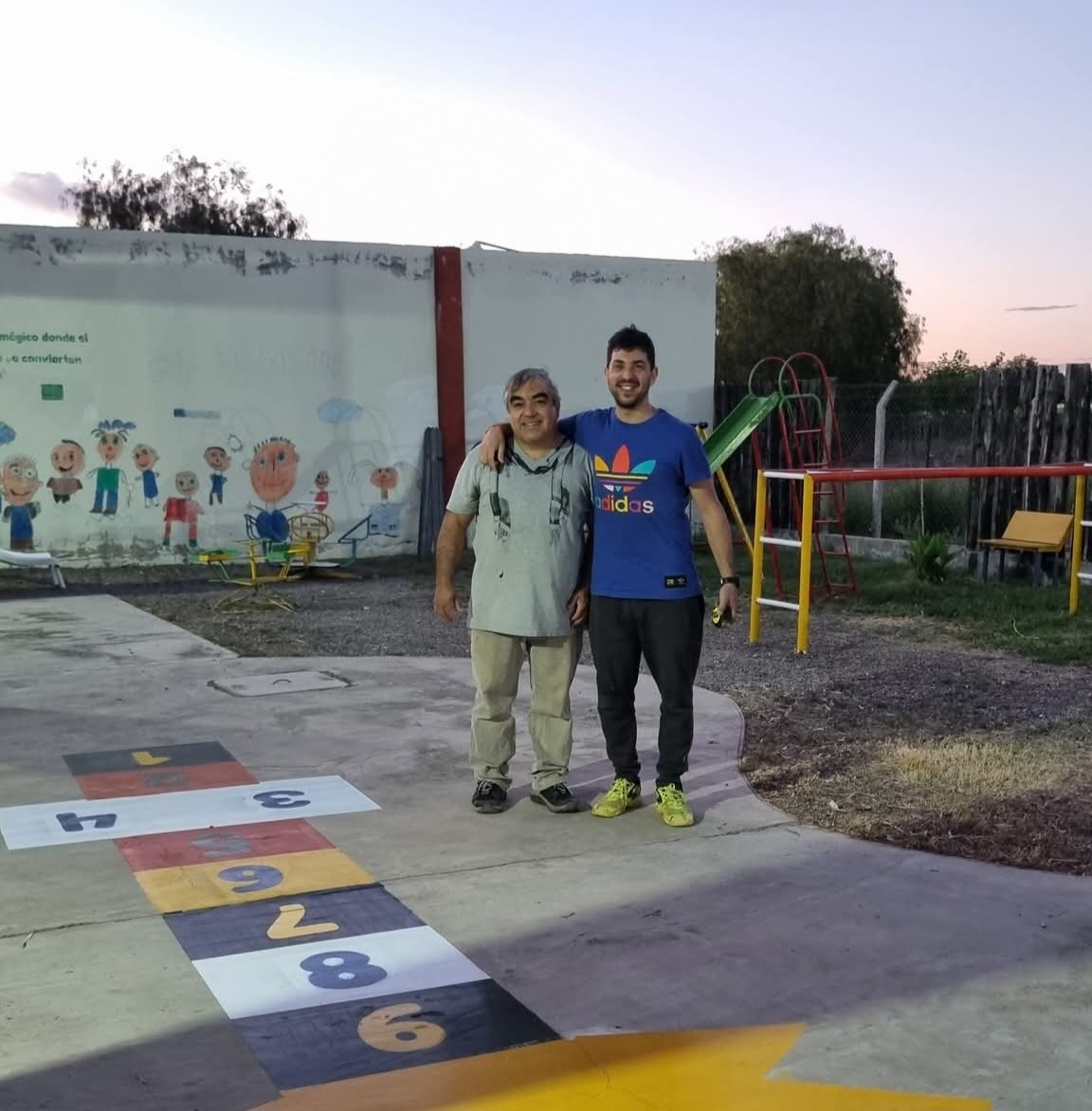Caucete: los Concejales Buffagni y Gómez pusieron manos a la obra y embellecieron un jardín