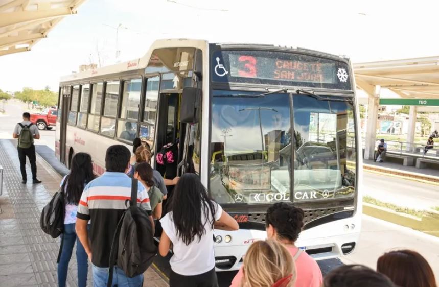 Desde enero, el pasaje de colectivo sube